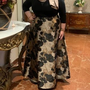 Adrianna Papell Plus Size Metallic Floral dress